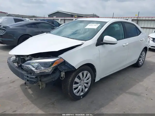 5YFBURHEXGP366887 2016 TOYOTA COROLLA - Image 2