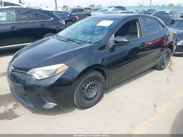 5YFBURHEXGP371409 2016 TOYOTA COROLLA - Image 2