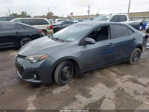 5YFBURHEXGP372513 2016 TOYOTA COROLLA - Image 2