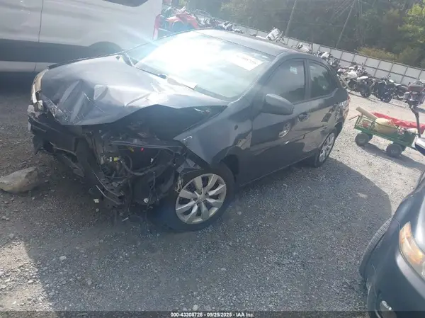 5YFBURHEXGP373905 2016 TOYOTA COROLLA - Image 2