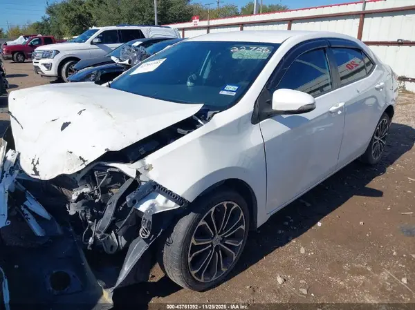 5YFBURHEXGP377095 2016 TOYOTA COROLLA - Image 2