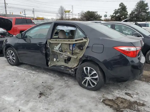5YFBURHEXGP379008 2016 TOYOTA COROLLA - Image 2