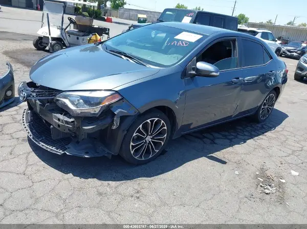 5YFBURHEXGP379722 2016 TOYOTA COROLLA - Image 2