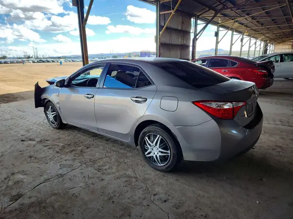 5YFBURHEXGP387688 2016 TOYOTA COROLLA - Image 2