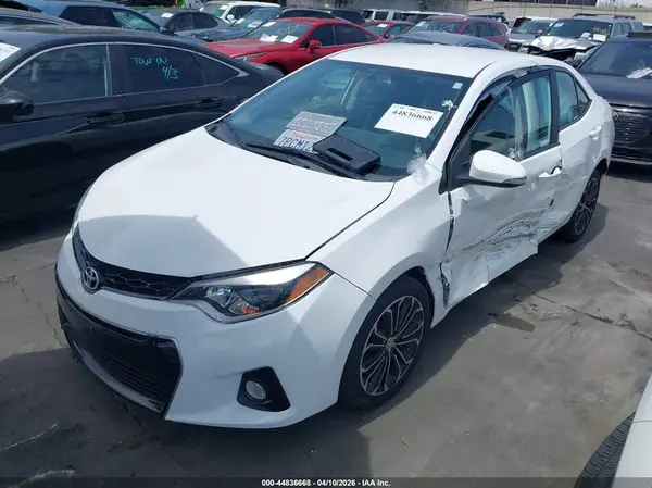5YFBURHEXGP388713 2016 TOYOTA COROLLA - Image 2