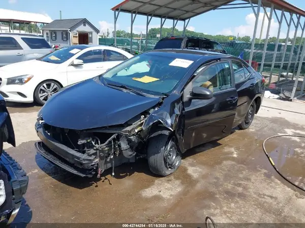 5YFBURHEXGP393751 2016 TOYOTA COROLLA - Image 2