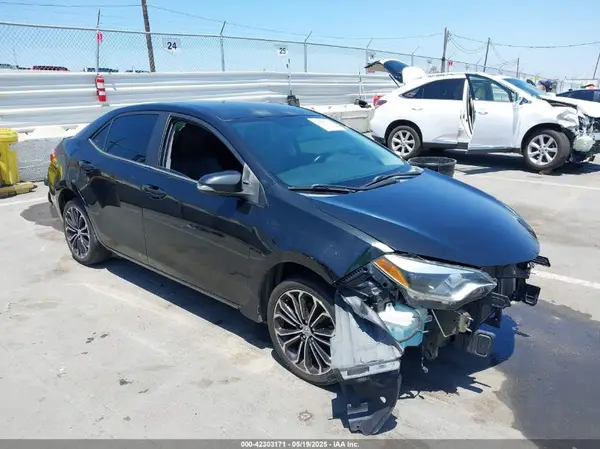 5YFBURHEXGP395645 2016 TOYOTA COROLLA - Image 1