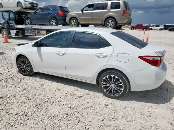 5YFBURHEXGP396682 2016 TOYOTA COROLLA - Image 2
