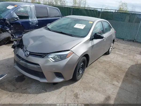 5YFBURHEXGP402822 2016 TOYOTA COROLLA - Image 2
