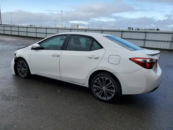 5YFBURHEXGP404263 2016 TOYOTA COROLLA - Image 2