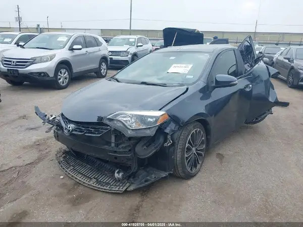 5YFBURHEXGP409933 2016 TOYOTA COROLLA - Image 2