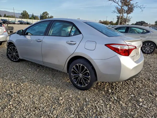 5YFBURHEXGP412847 2016 TOYOTA COROLLA - Image 2