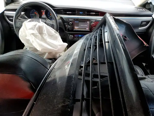 5YFBURHEXGP413268 2016 TOYOTA COROLLA - Image 8