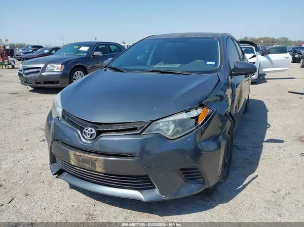 5YFBURHEXGP420351 2016 TOYOTA COROLLA - Image 2