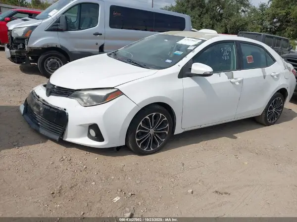 5YFBURHEXGP421127 2016 TOYOTA COROLLA - Image 2