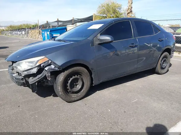 5YFBURHEXGP426067 2016 TOYOTA COROLLA - Image 2