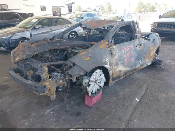 5YFBURHEXGP428479 2016 TOYOTA COROLLA - Image 2
