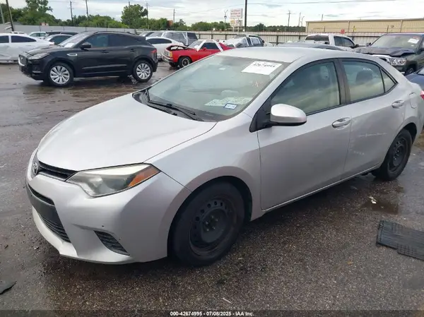 5YFBURHEXGP431883 2016 TOYOTA COROLLA - Image 2