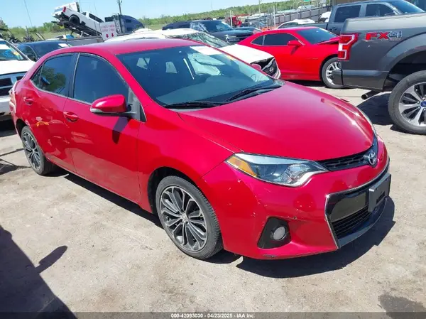 5YFBURHEXGP438574 2016 TOYOTA COROLLA - Image 1