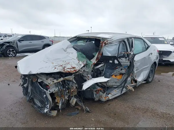5YFBURHEXGP440048 2016 TOYOTA COROLLA - Image 2