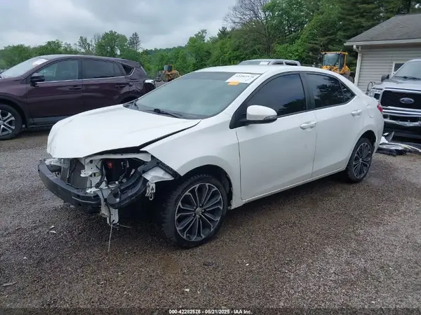 5YFBURHEXGP440180 2016 TOYOTA COROLLA - Image 2