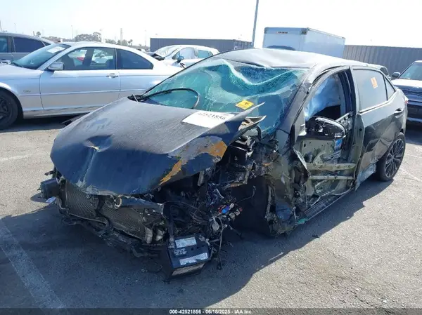 5YFBURHEXGP447467 2016 TOYOTA COROLLA - Image 2