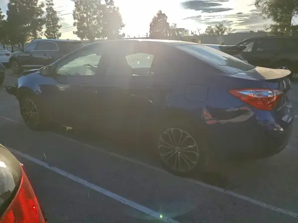 5YFBURHEXGP453656 2016 TOYOTA COROLLA - Image 2