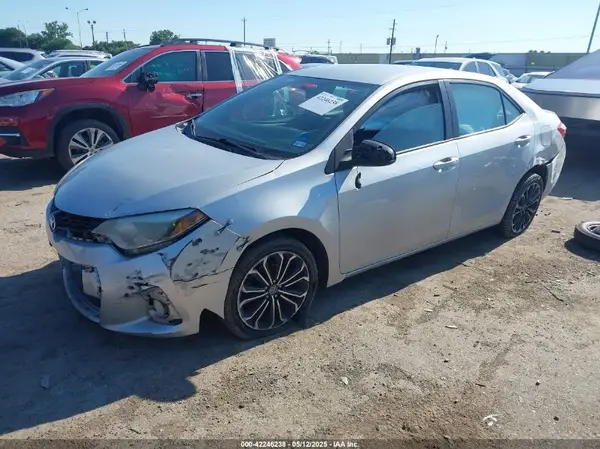 5YFBURHEXGP454998 2016 TOYOTA COROLLA - Image 2
