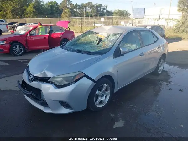 5YFBURHEXGP455245 2016 TOYOTA COROLLA - Image 2