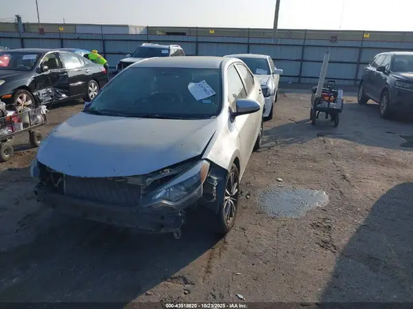 5YFBURHEXGP458176 2016 TOYOTA COROLLA - Image 2