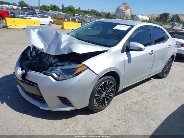 5YFBURHEXGP468058 2016 TOYOTA COROLLA - Image 2