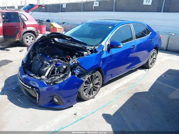 5YFBURHEXGP472482 2016 TOYOTA COROLLA - Image 2