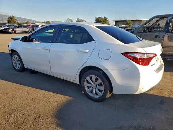 5YFBURHEXGP473292 2016 TOYOTA COROLLA - Image 2