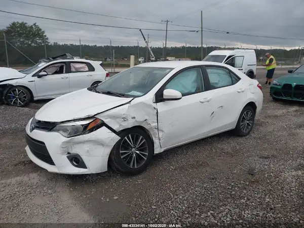 5YFBURHEXGP474281 2016 TOYOTA COROLLA - Image 2