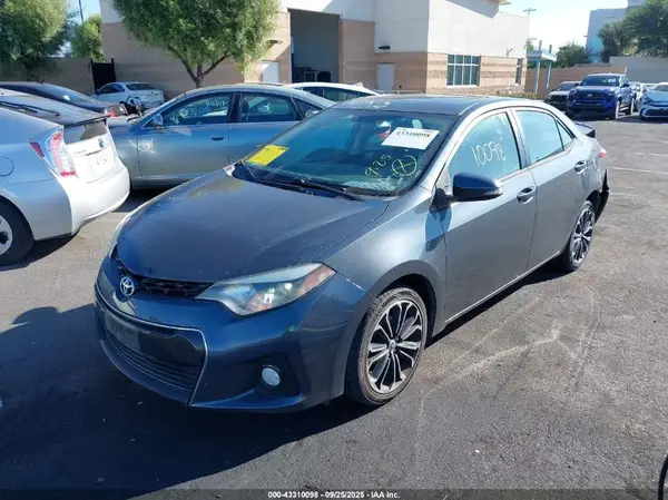 5YFBURHEXGP482526 2016 TOYOTA COROLLA - Image 2