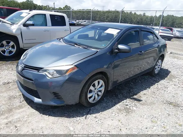 5YFBURHEXGP493929 2016 TOYOTA COROLLA - Image 2