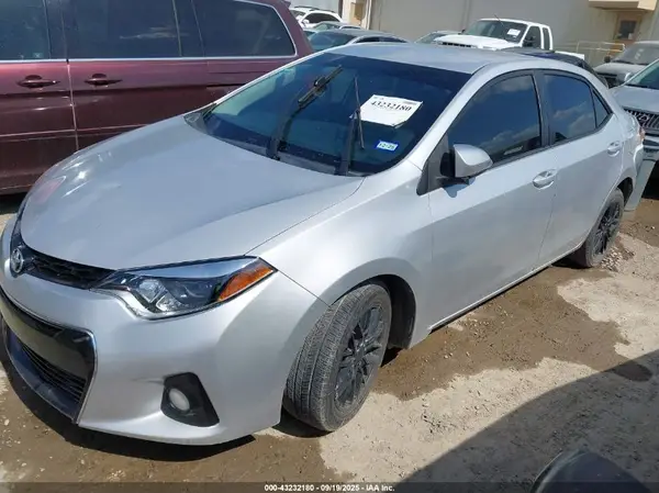 5YFBURHEXGP494062 2016 TOYOTA COROLLA - Image 2