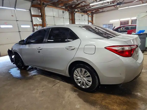5YFBURHEXGP500149 2016 TOYOTA COROLLA - Image 2