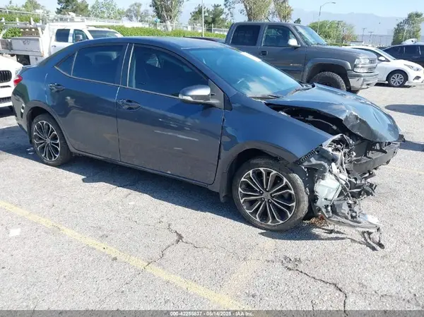 5YFBURHEXGP501883 2016 TOYOTA COROLLA - Image 1