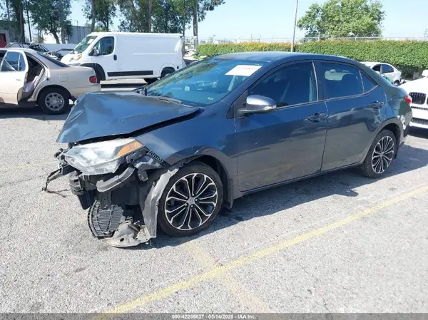 5YFBURHEXGP501883 2016 TOYOTA COROLLA - Image 2