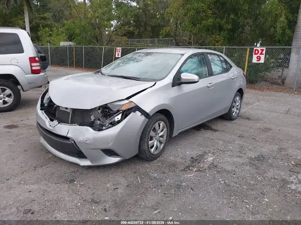 5YFBURHEXGP534933 2016 TOYOTA COROLLA - Image 2