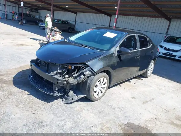 5YFBURHEXGP540246 2016 TOYOTA COROLLA - Image 2