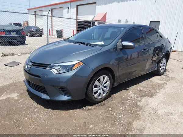 5YFBURHEXGP547388 2016 TOYOTA COROLLA - Image 2