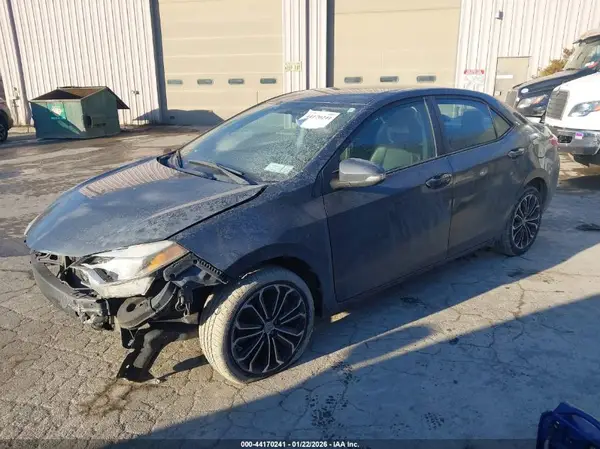 5YFBURHEXGP548637 2016 TOYOTA COROLLA - Image 2