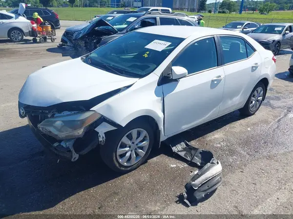 5YFBURHEXGP562358 2016 TOYOTA COROLLA - Image 2