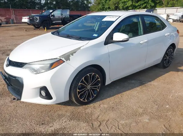 5YFBURHEXGP562649 2016 TOYOTA COROLLA - Image 2