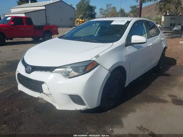 5YFBURHEXGP566670 2016 TOYOTA COROLLA - Image 2