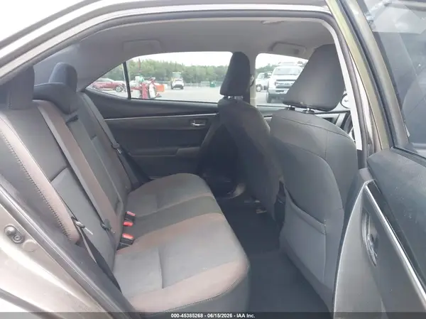 5YFBURHEXHP569845 2017 TOYOTA COROLLA - Image 8