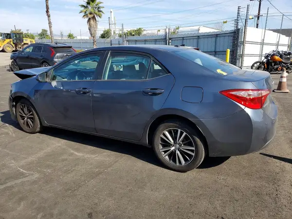 5YFBURHEXHP570428 2017 TOYOTA COROLLA - Image 2