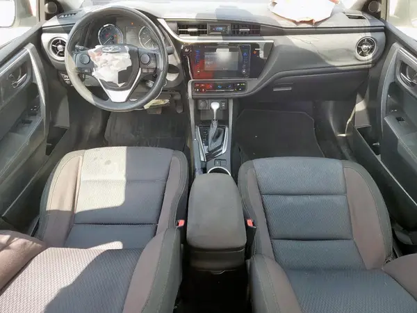5YFBURHEXHP570655 2017 TOYOTA COROLLA - Image 8